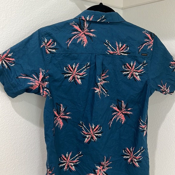 RIP CURL Boys surf shirt, Button-Down, Worn ONE Time, looks BRAND NEW!! - Picture 9 of 9